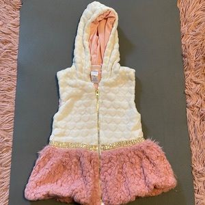 Girls size 6 Little Lass heart vest